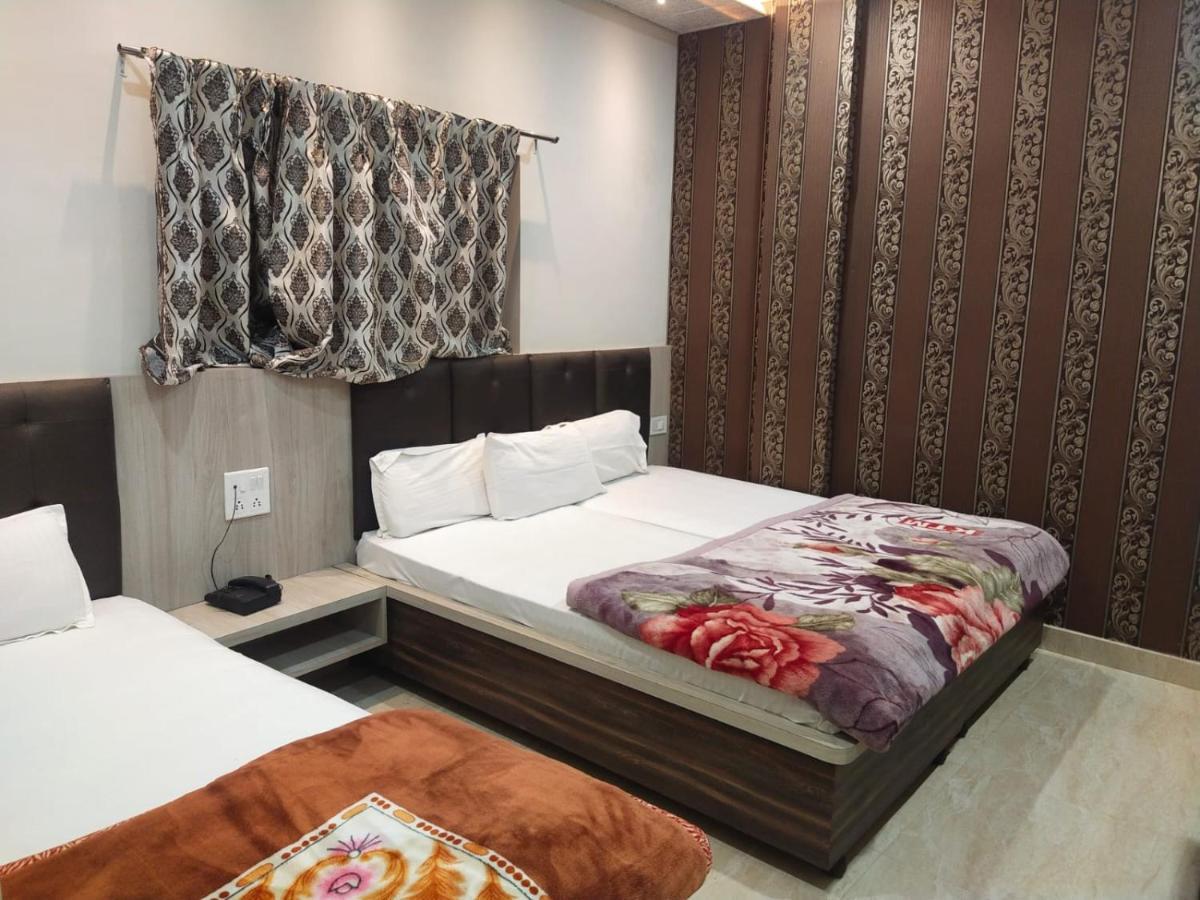 Hotel Gateway Kailash Varanasi Exterior photo